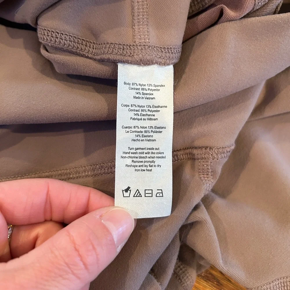 Alo Yoga High-Waist Capri Moto Leggings – Light Dusky Purple – Size Small